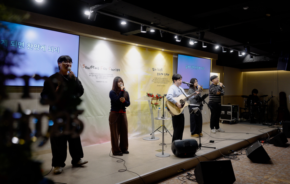 youngAdults image 02